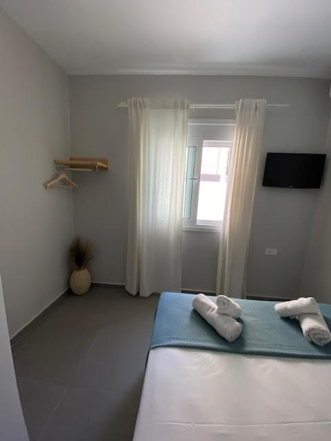 Fanouris Luxury Apartments 2 Chrissi Akti Chania Exterior foto